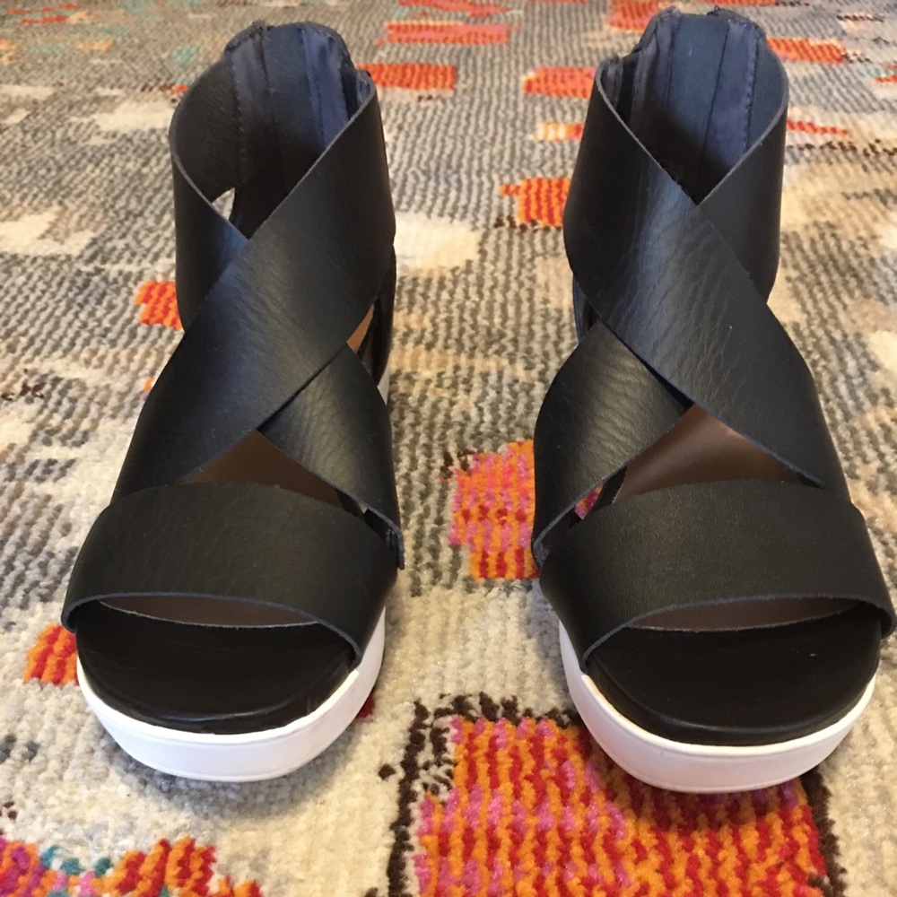 Hummingbird Sandals A. New Day by Target